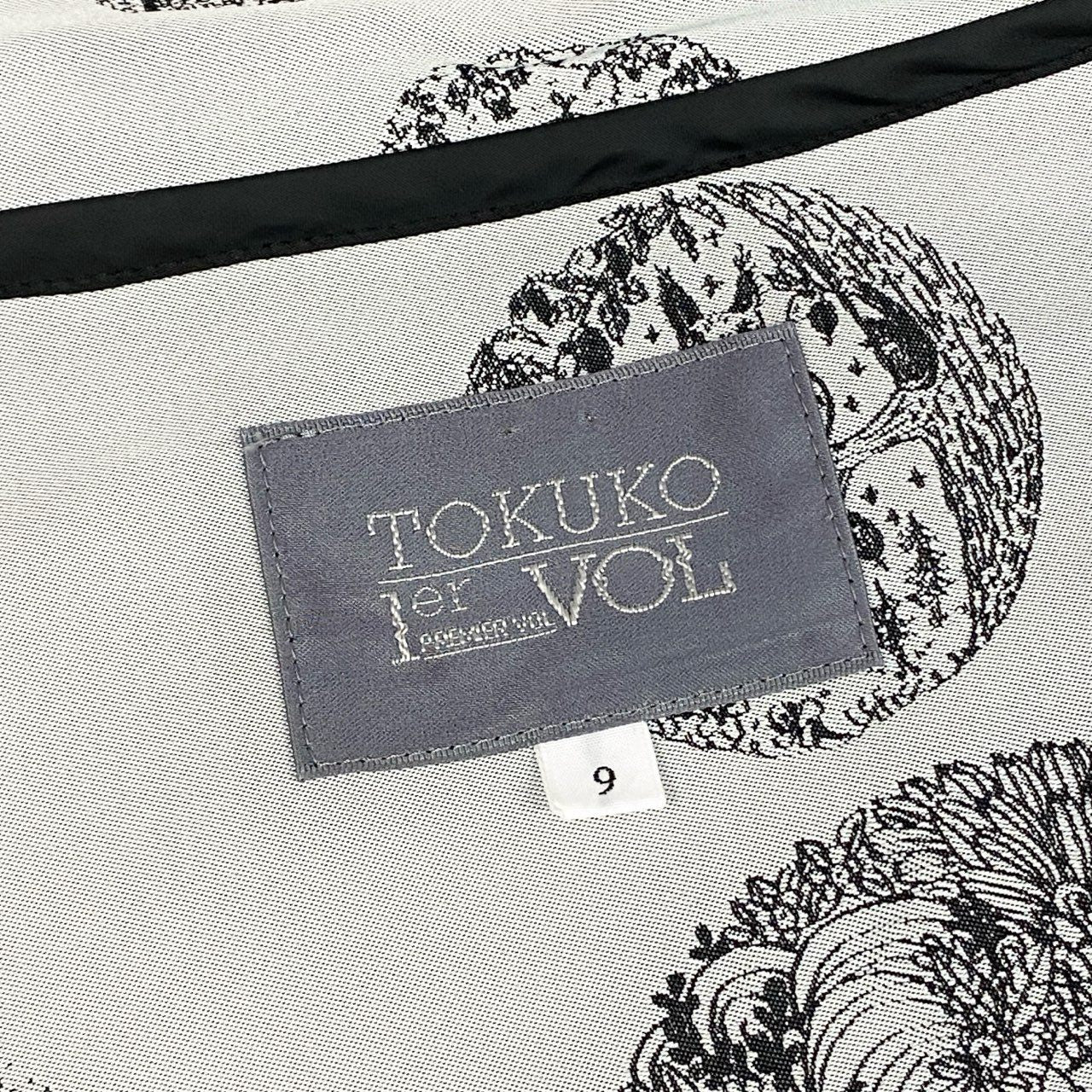 82k28《美品》 TOKUKO 1er VOL トクコプルミエヴォル 薄手コート スプリングコート ロング丈 総柄プリント 9号 ブラック系 ポリエステル レディースu02t