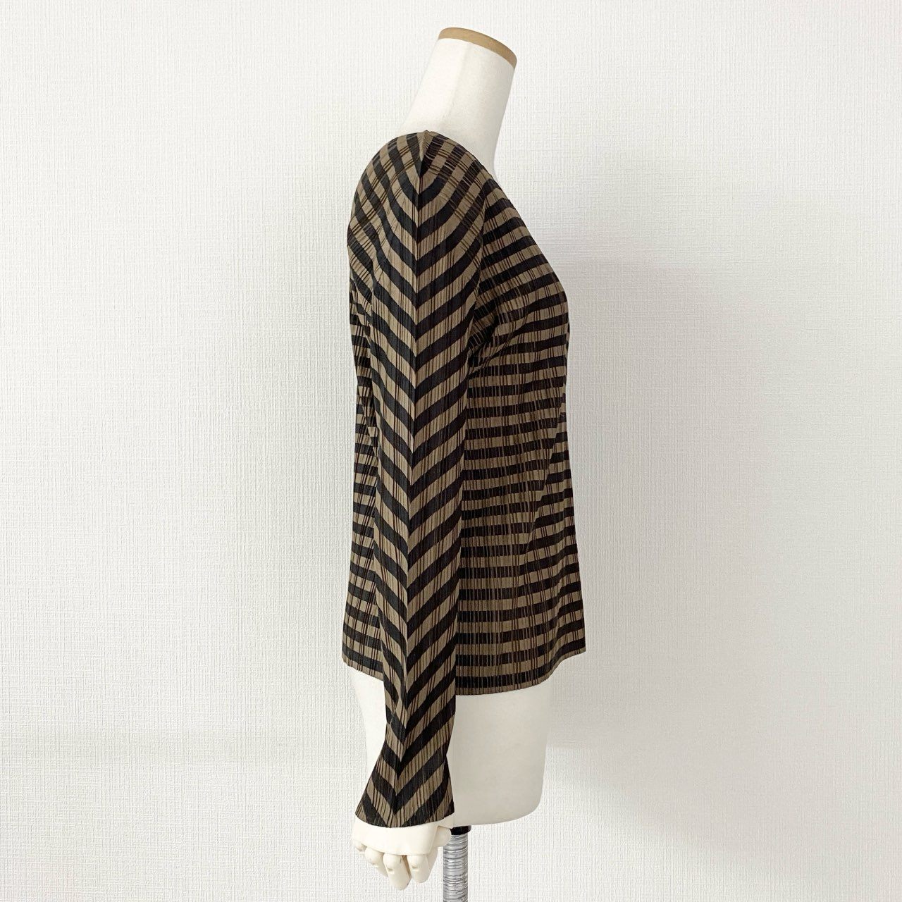 5d11 《美品》 PLEATS PLEASE ISSEY MIYAKE プリーツプリーズ イッセイミヤケ 日本製 PP01-FK302 チェック柄 長袖プリーツカットソー ロングスリーブ トップス 3 ブラウン MADE IN JAPAN