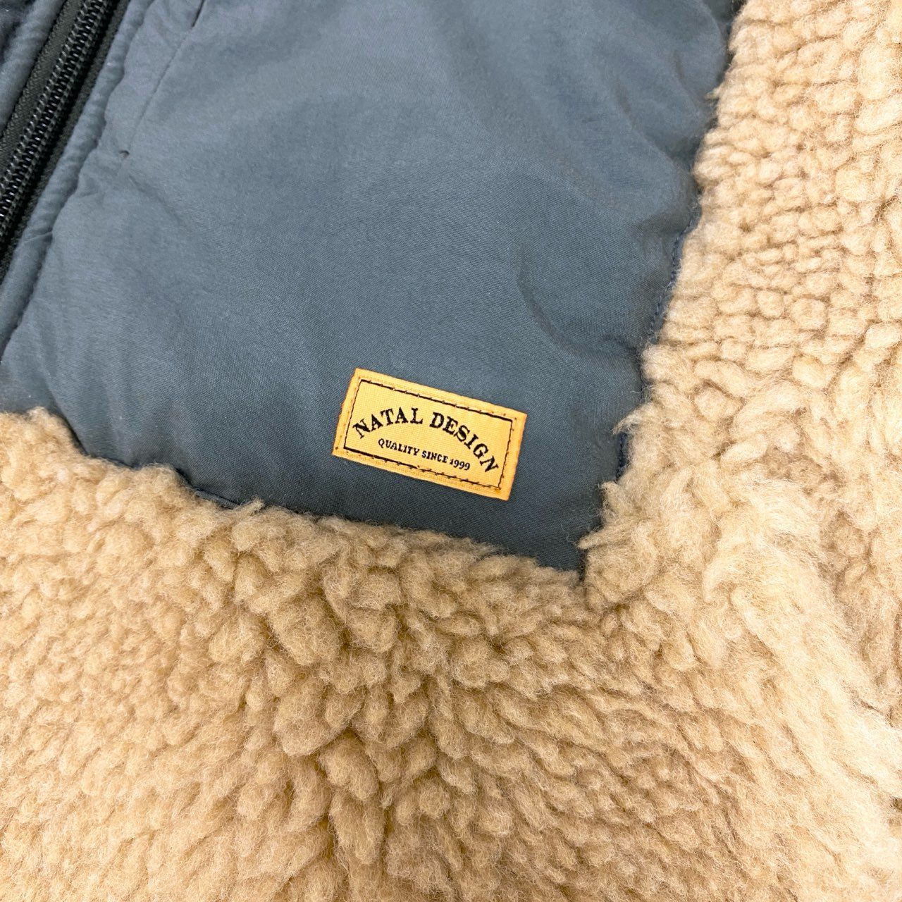 33c10 NATAL DESIGN ネイタルデザイン ホワイトバッファローボアジャケット フリースジャケット アウター XSサイズ ベージュ カーキ メンズ 男性用o07t