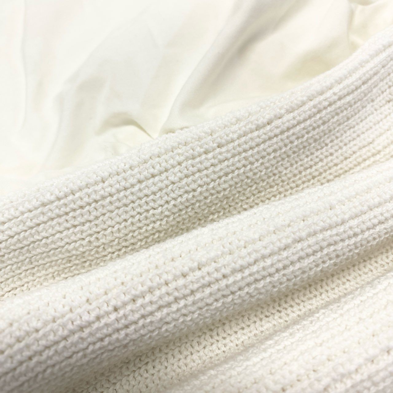 Ia27 Christian Dior クリスチャンディオール Vintage CDロゴ エルボーパッチ付 ニットカーディガン 短丈 サイズM ホワイト MA-1風t18r