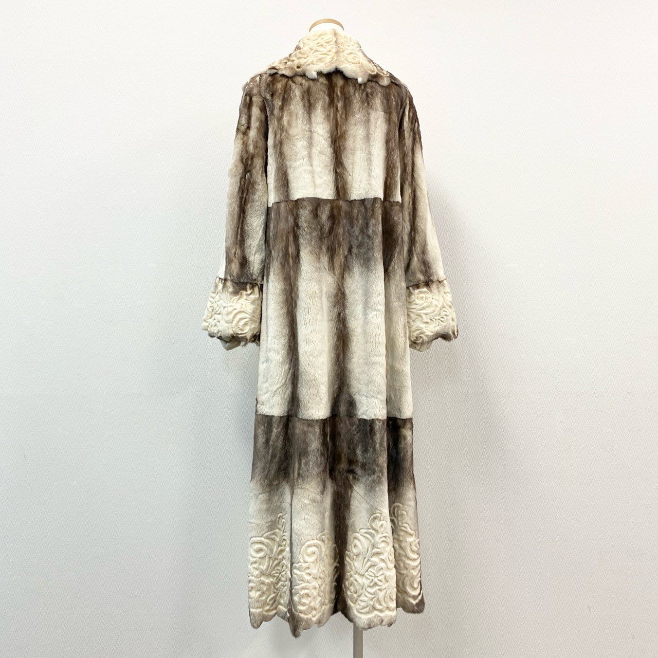 48k2《超希少》 Pellicce Moda ペリーチェモーダ クロスミンク カービングデザイン 超ロングコート 135cm 最高級本毛皮 CROSS MINK FURt18r