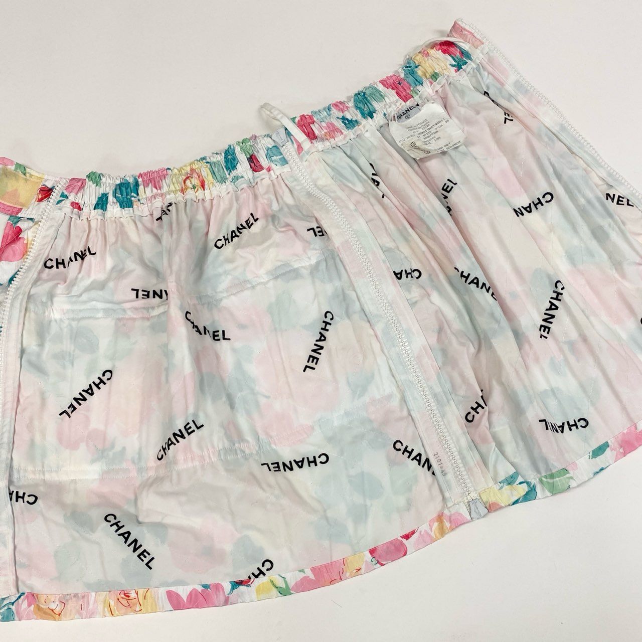 Cb19 CHANEL ヴィンテージ シャネル 1995年 ココマーク サイドジップ スリット ミニスカート サイズ34 マルチカラー レディースta1