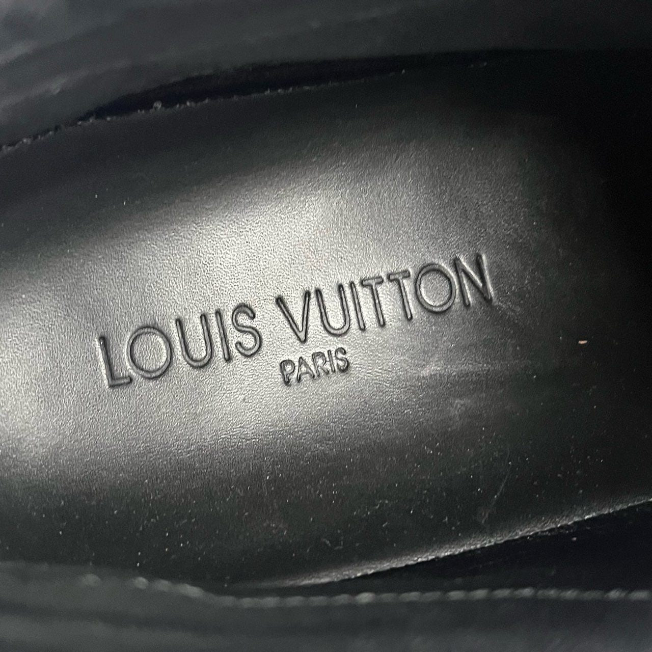 2j1 LOUIS VUITTON ルイヴィトン ハイカット レザー スニーカー ブーツ レースアップ イタリア製 小傷、履きジワ有り ブラック