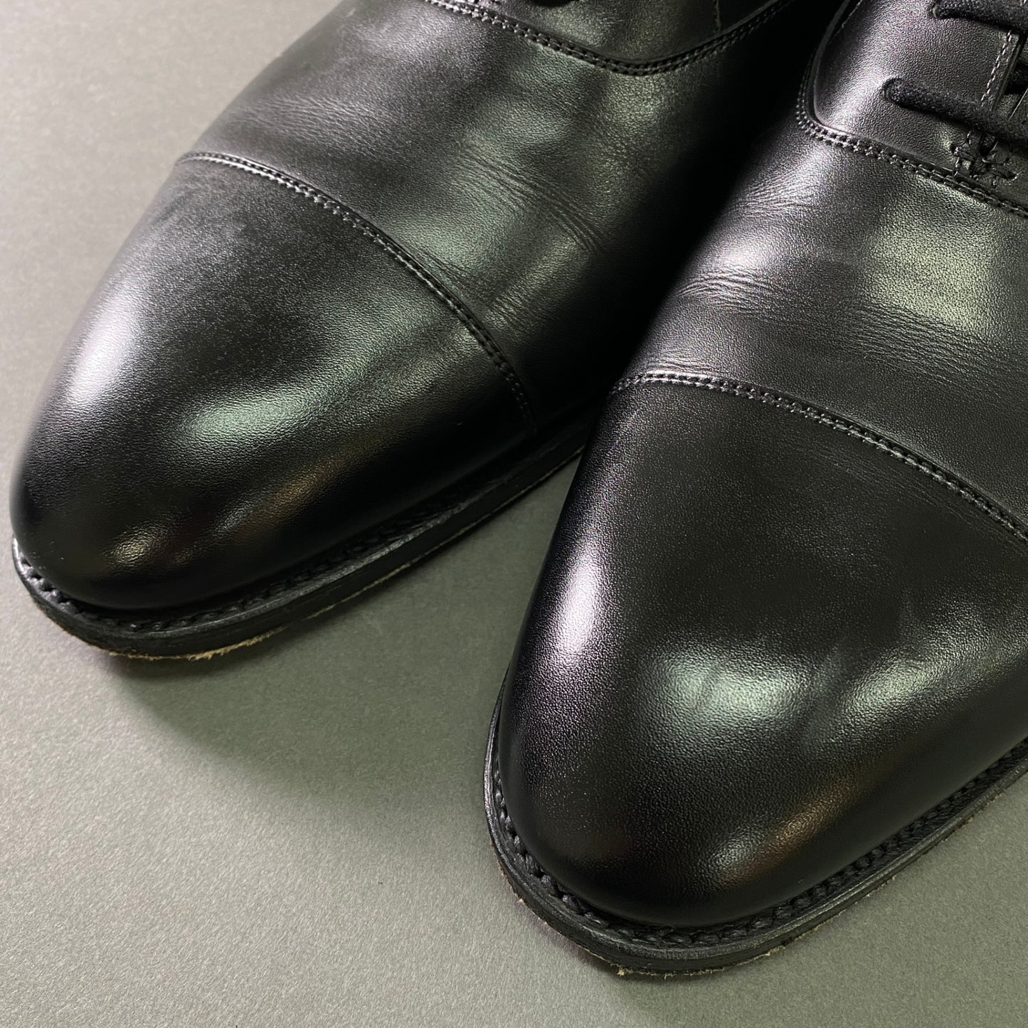 1a24 JOHN LOBB ジョンロブ CITY II シティー2 ドレスシューズ ストレートチップ  ビジネス◎ フォーマル◎ 純正シューツリー付属 9E ブラック レザー