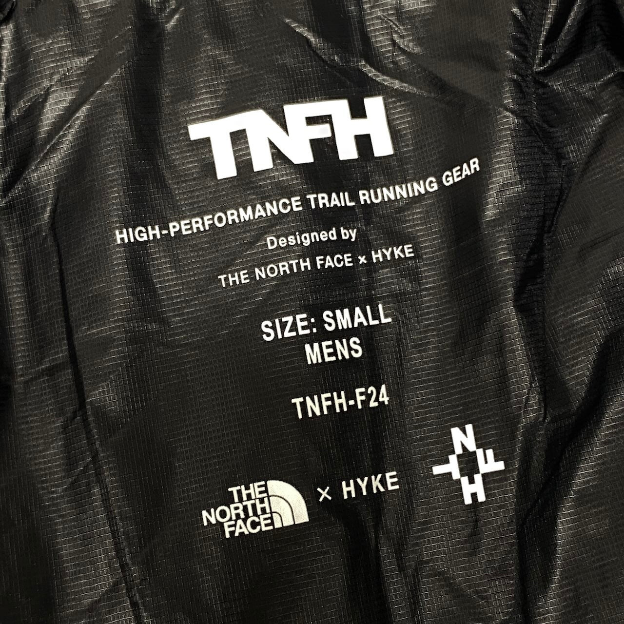 Mg6 【新品保管品】THE NORTH FACE × HYKE Insulation Trail Jacket ナイロンジャケット NY246HK Sサイズ ブラック ナイロン100％ メンズ 男性用u02t