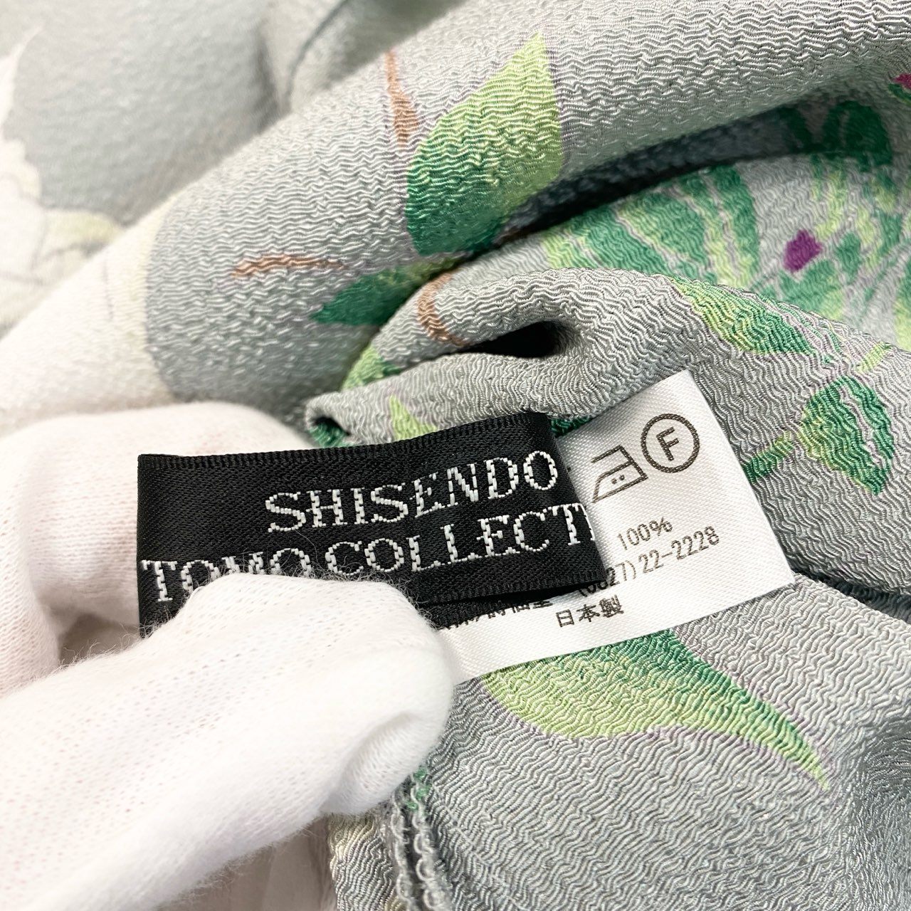 5c3 【美品】 SHISENDO TOMO COLLECTION 詩仙堂 ノースリーブワンピース 花柄プリント ハイネック ちりめん レディース 女性服 ライトグレー ポリエステル100％u02t