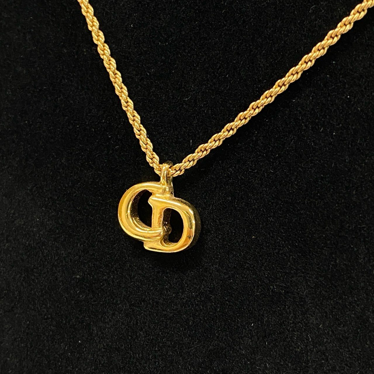 c3 Christian Dior クリスチャンディオール CD logo necklace ロゴ ネックレス in gold ゴールドカラーta2