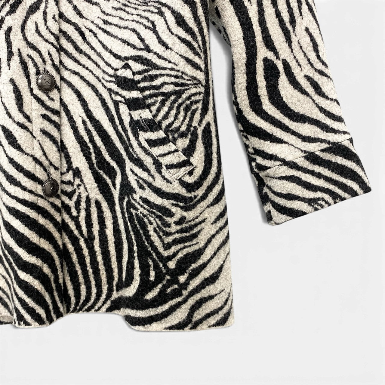 70b13 【美品】LEONARD SPORT レオナール スポーツ ウールジャケットコート ハイネックジャケット メタルロゴボタン ゼブラ柄 総柄 0567662 42サイズ グレー ブラック ウール100％ レディース 女性用u02t