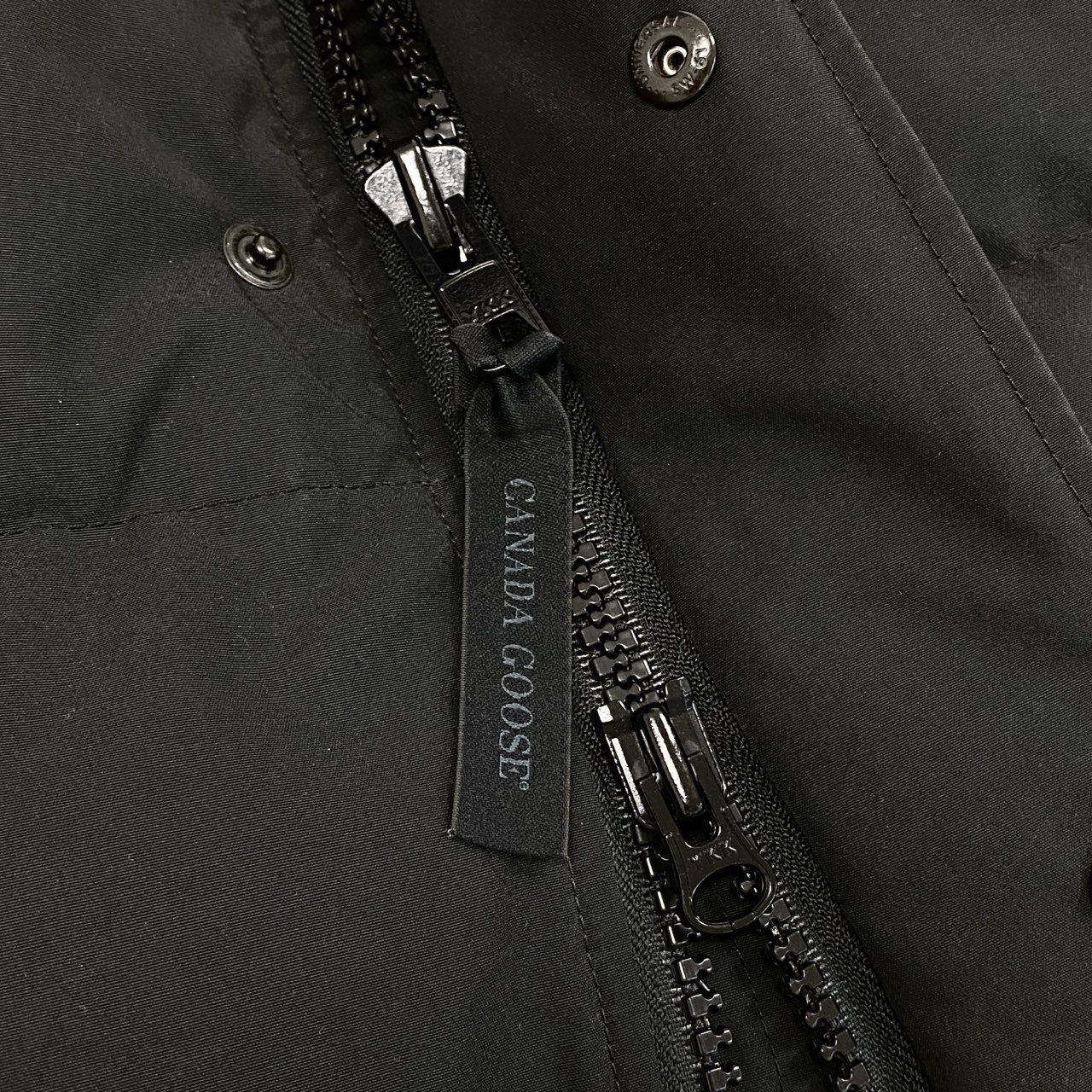21h9 CANADA GOOSE カナダグース マクラミンパーカー ブラックレーベル 2080MB S Black ダウンジャケット アウター 紳士服t18r