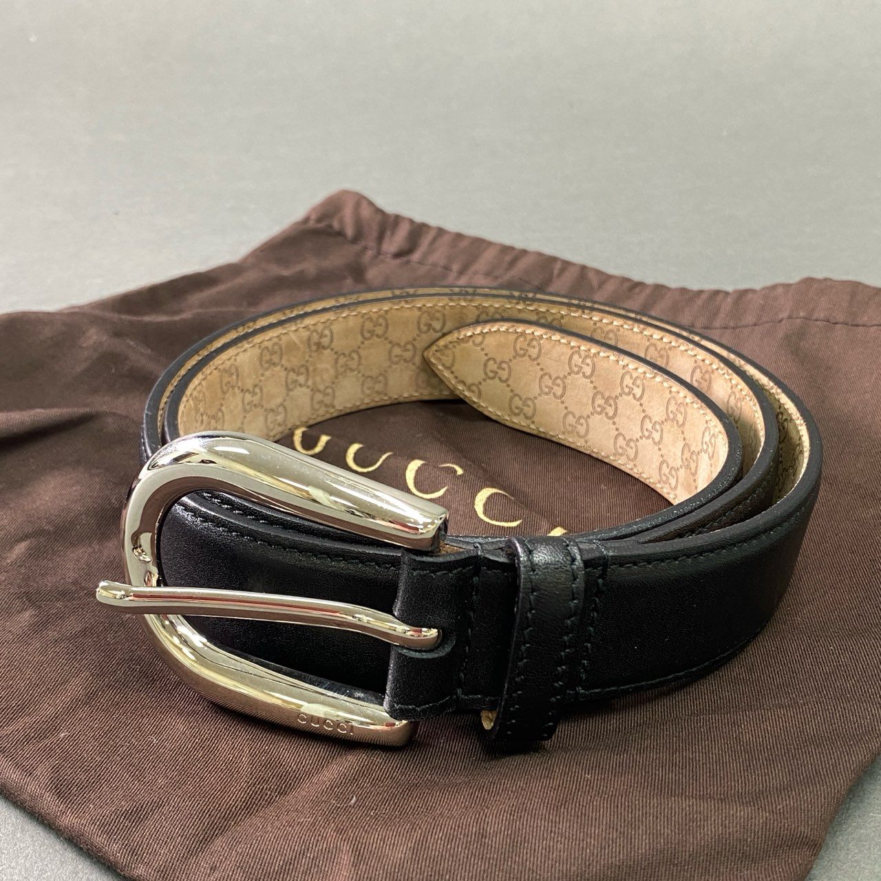 f4① GUCCI グッチ シルバーピンバックル レザーベルト 285464 90・36 ブラック Leather イタリア製 保存袋