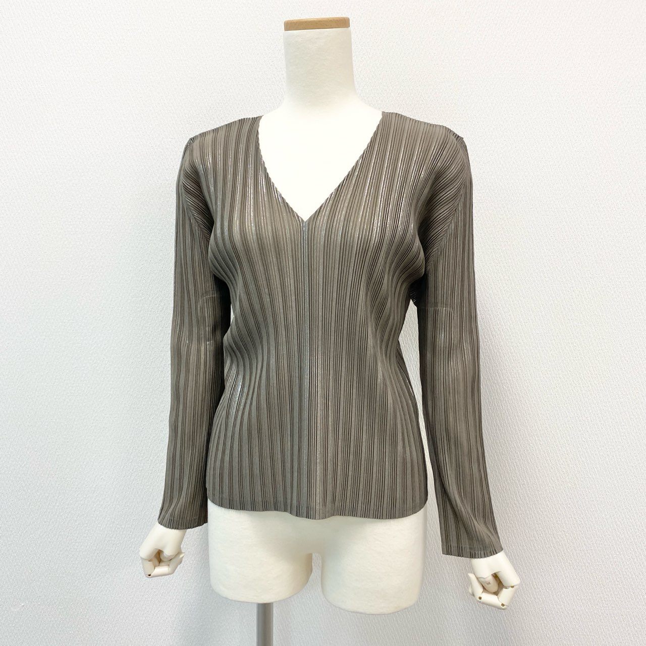 5i12 PLEATS PLEASE ISSEY MIYAKE プリーツプリーズ イッセイミヤケ 日本製 ラメ加工 Vネック 長袖プリーツカットソー トップス PP03-FK353 3 ブラウン系 レディースo07t