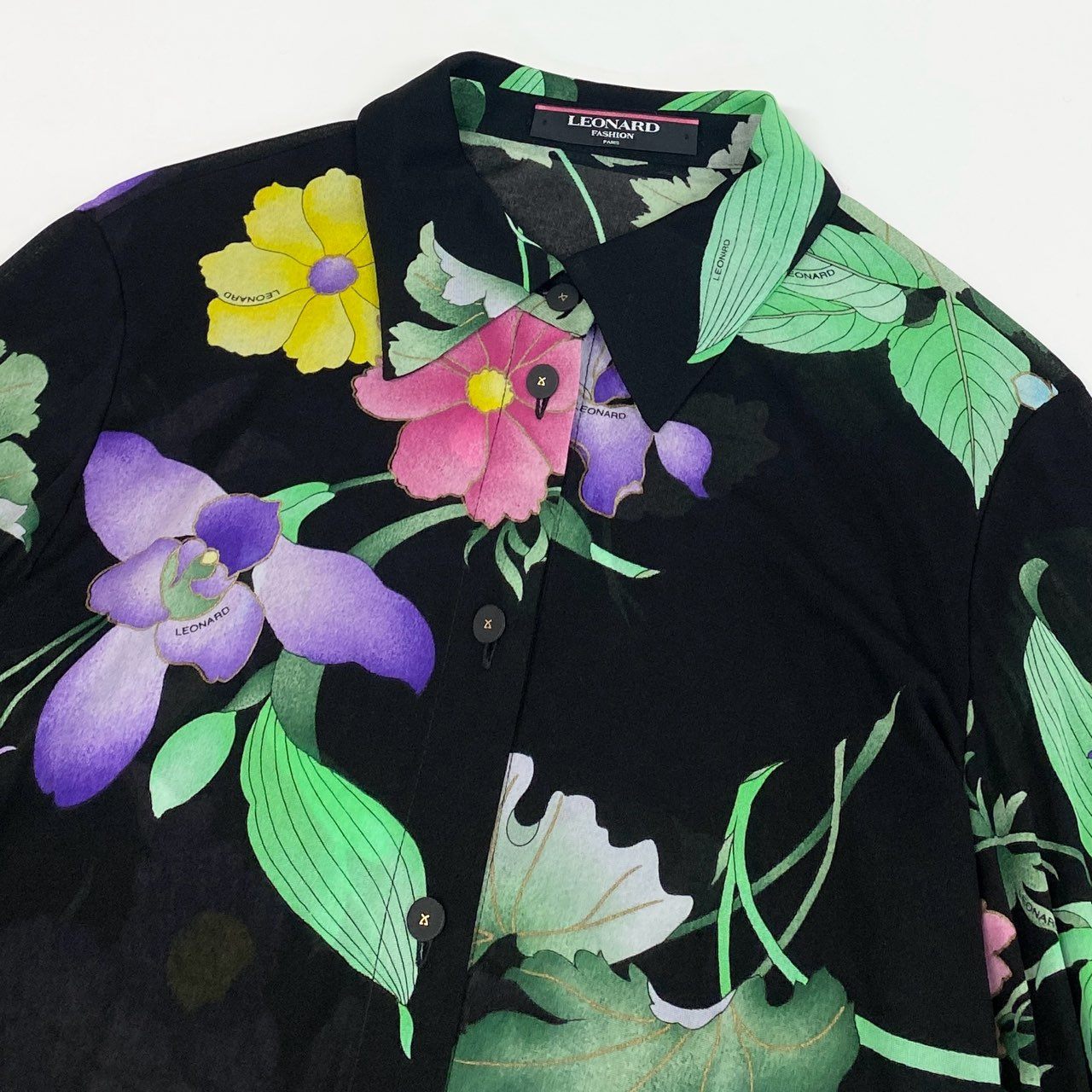 3k19《美品》 LEONARD FASHION レオナール 長袖シャツ シアーシャツ 美しい花柄プリント カンカン素材 レディース 女性用 L ブラックu02t