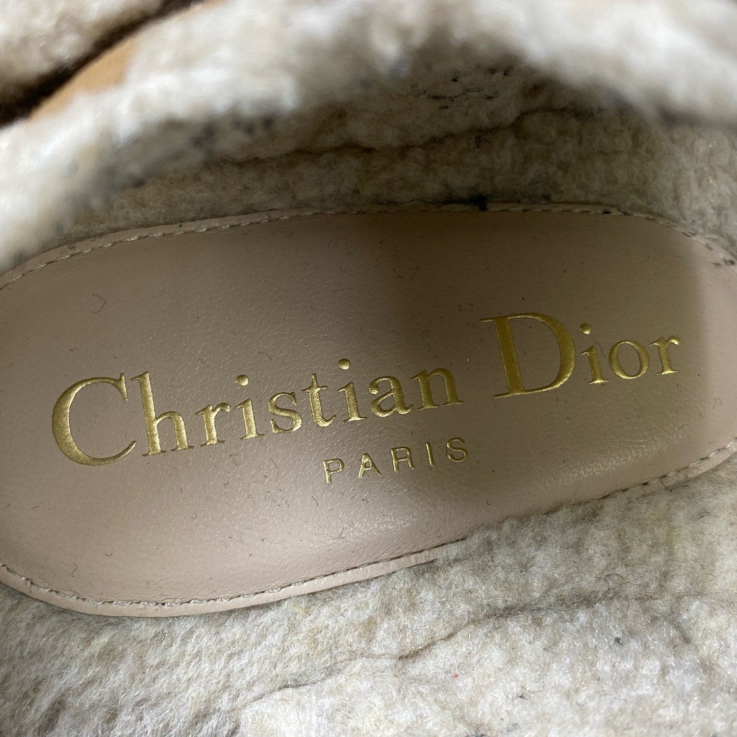 3i30 Christian Dior クリスチャンディオール Dioract ディオールアクト サンダル もこもこ イタリア製 36サイズ ベージュ アイボリー ゴートスキン レディースt18r