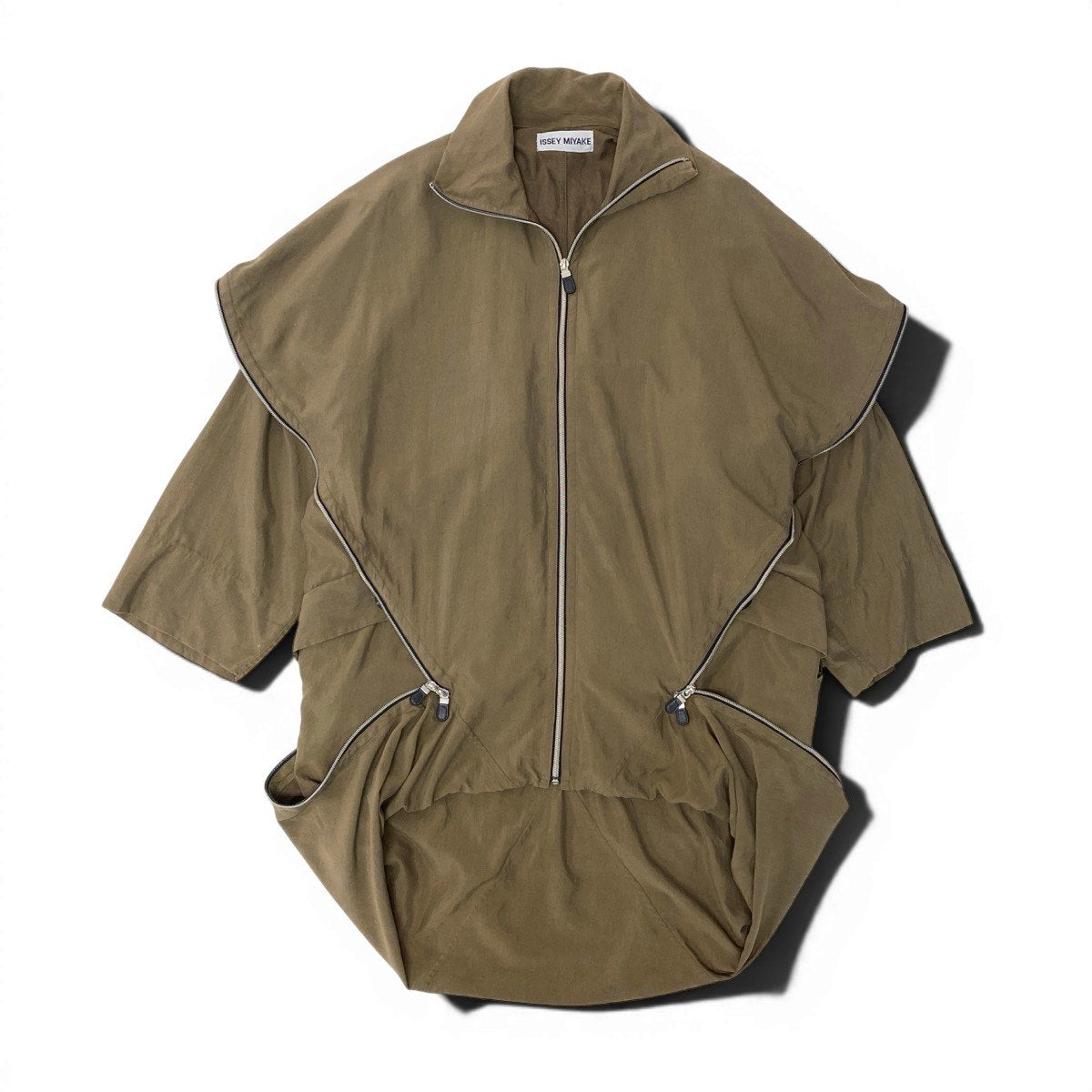 Af11 ISSEY MIYAKE イッセイミヤケ 1991FW 変形ポンチョコート ナイロンジャケット 日本製 Lサイズ カーキ ナイロン100％ メンズ 男性用k02i