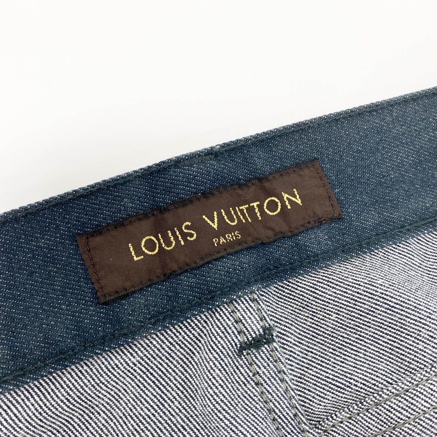 21i29《美品》LOUIS VUITTON ルイヴィトン デニムパンツ ボトムス ストレートパンツ LVロゴ刺繍 コットン イタリア製 M相当 ネイビー メンズk02i