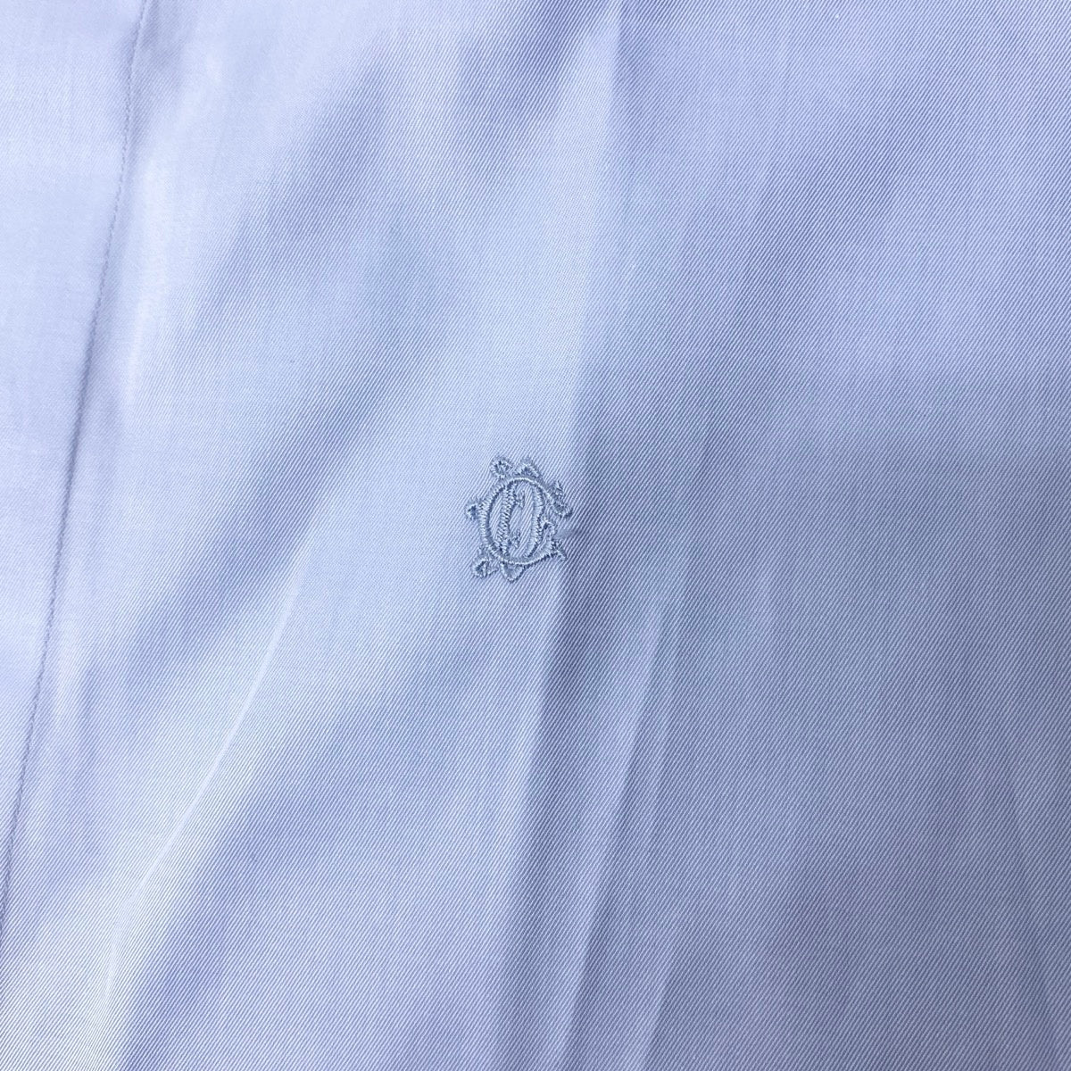 91g27 【新品保管品】DIOR ディオール コットンシャツ ロングスリーブシャツ ワンポイント刺繍 比翼ドレスシャツ 013C502B4774 39サイズ ブルー コットン100％ メンズ 男性用k02i