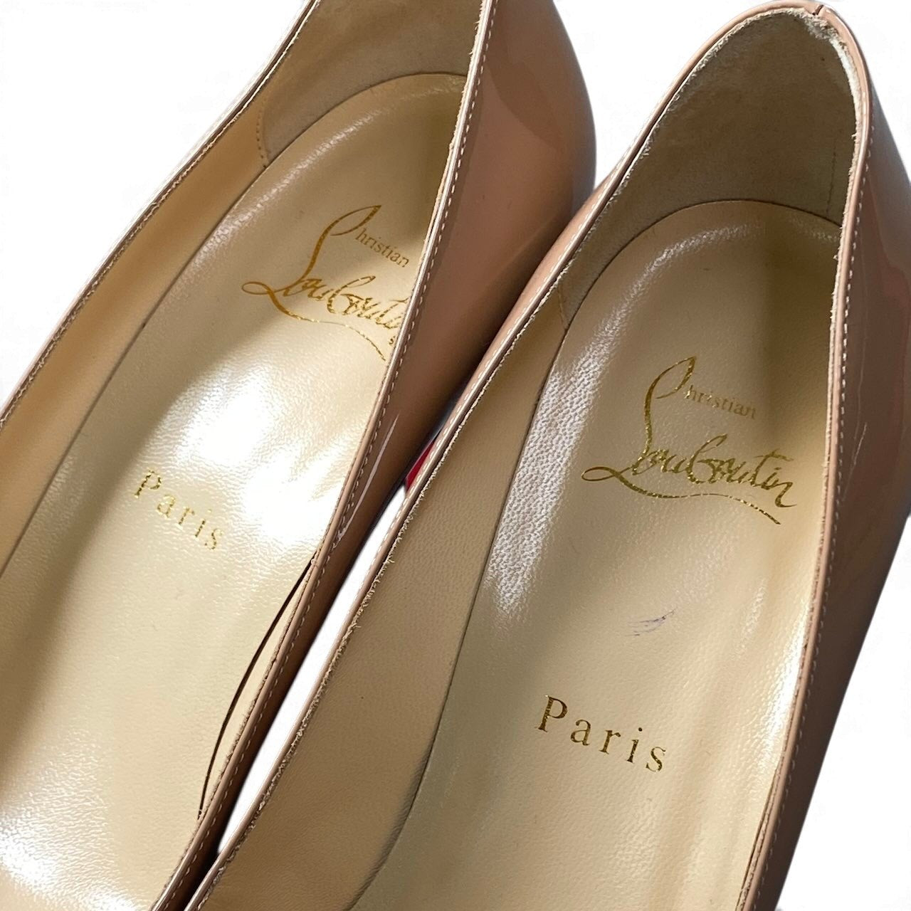 h10 【極美品】Christian Louboutin ポインテッドトゥ パテント パンプス 38サイズ ベージュ レザー レディース 女性用k02i