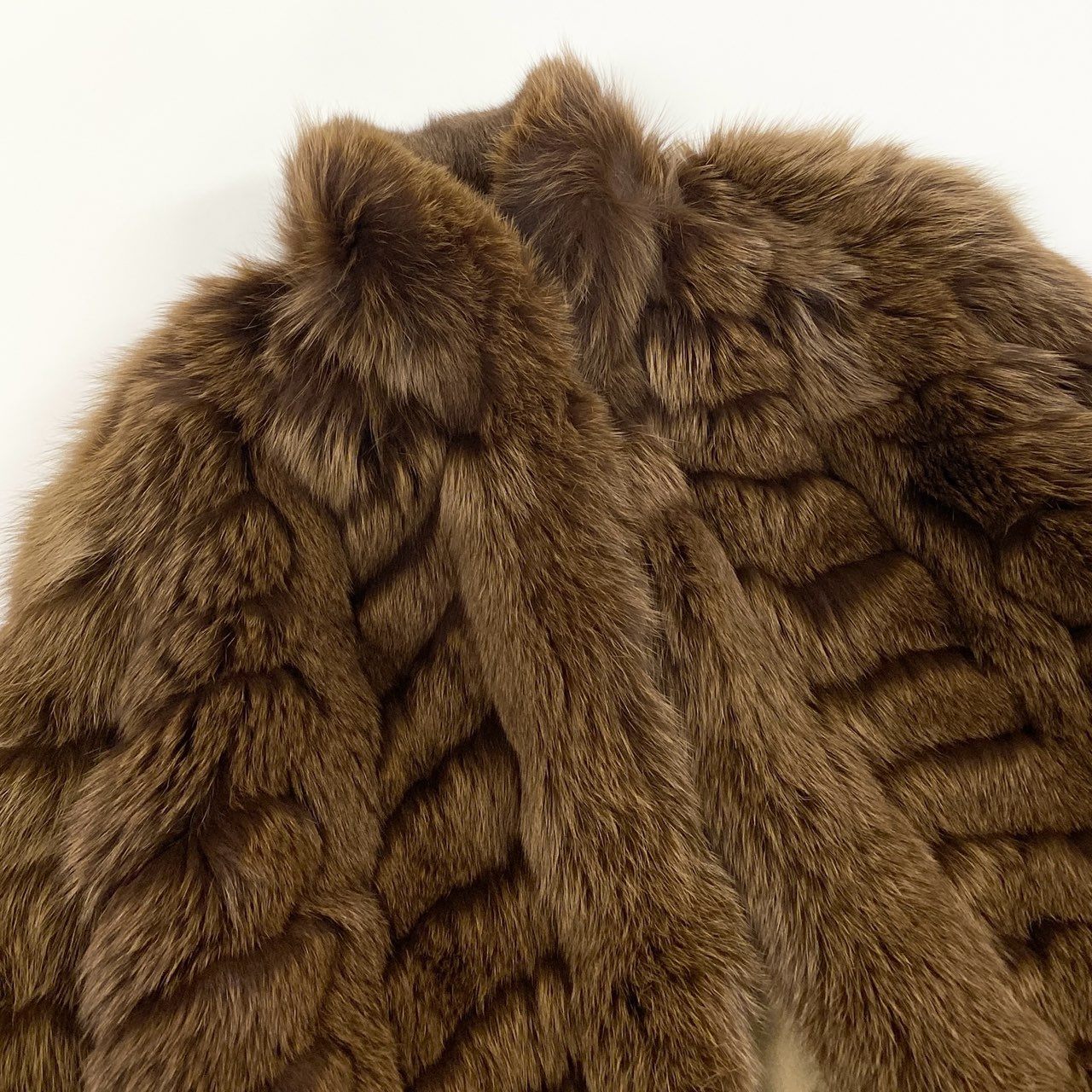 72a15 SAGA FOX サガフォックス 銀サガ 極厚 フォックスファー コート サイズ11 ブラウン 最高級本毛皮 Fox Fur Coatt18r