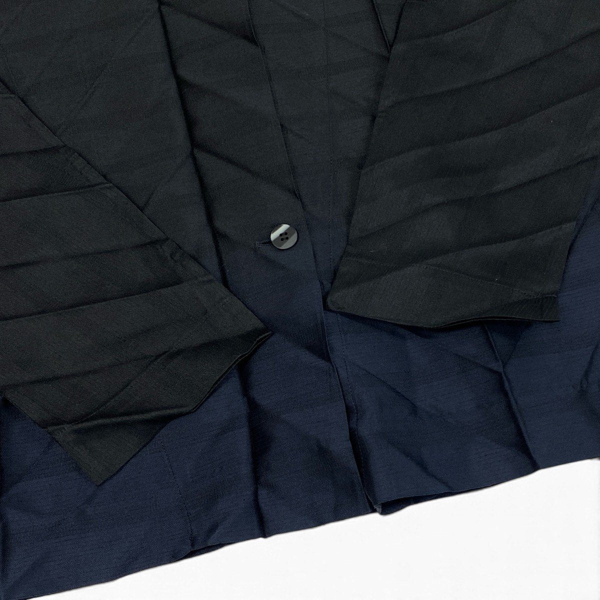 Ai3 ISSEY MIYAKE イッセイミヤケ 13SS プリーツ ジャガード加工 ジャケット 長袖シャツ サイズ2 ブラック ネイビー レディースo07t