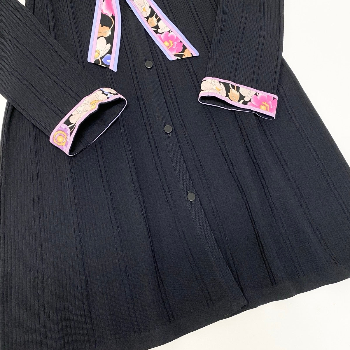 81e19 【美品】 LEONARD FASHION レオナール ロング ニットカーディガン カンカン素材切替 リブニット 長袖 花柄プリント サイズ38 ブラック レディース 女性用u02t