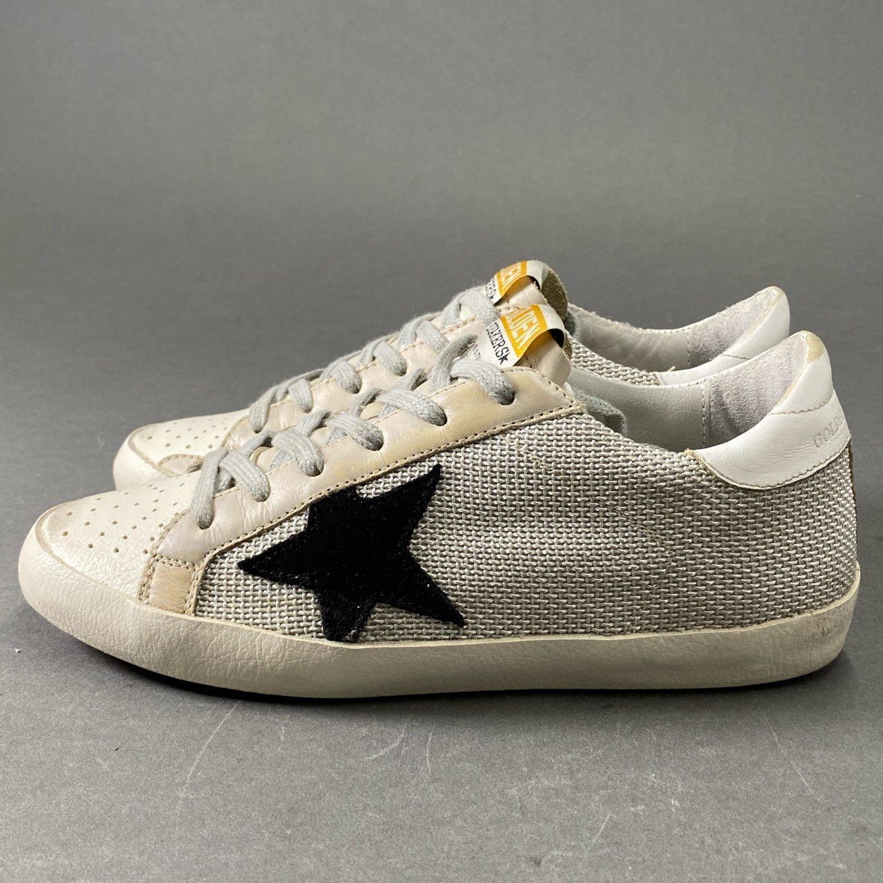 4e14《極美品》GOLDEN GOOSE DELUXE ゴールデングース ヴィンテージ加工 SUPERSTAR レザースニーカー ローカットスニーカー サイズ35 ライトグレー系 レディース 靴 シューズ