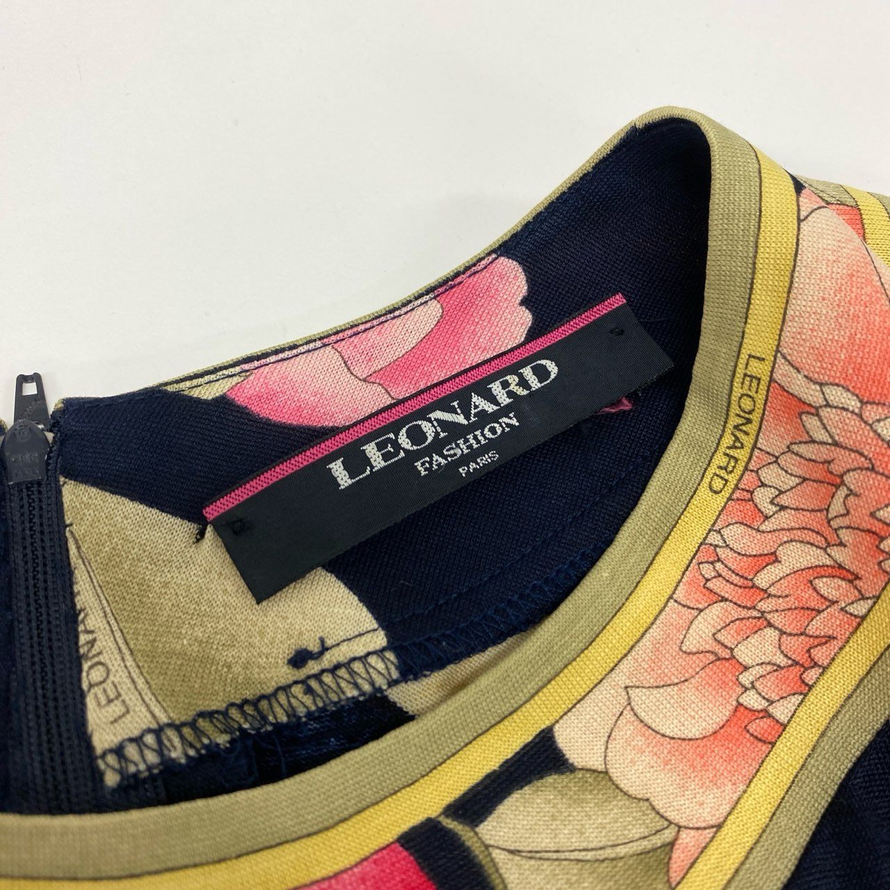 19k10 LEONARD レオナール 長袖ワンピース ロングワンピース クルーネック 花柄 0320100 Mサイズ ネイビー レディースu02t