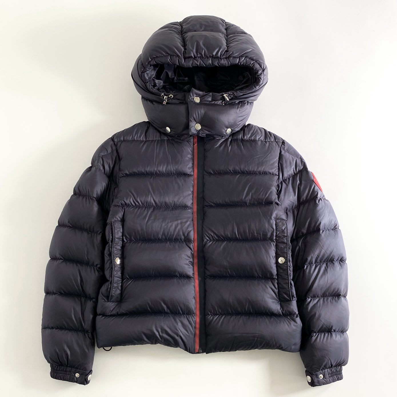 77d16 MONCLER モンクレール F20911A20100 ARVES GIUBBOTTO ダウンジャケット フーディ 2 ネイビー ナイロン ワッペン アウター フード取り外し可能 メンズ