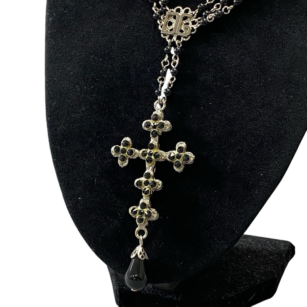 a6 DOLCE&GABBANA ドルチェアンドガッパーナ ビジュークロスネックレス ロザリオ DGロゴ シルバー ブラック レディースk02i