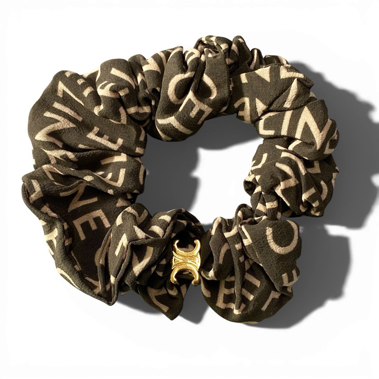 b2 CELINE セリーヌ ロゴ シュシュ ヘアアクセサリー トリオンフ ゴールド金具 グリーン シルク フランス製ta1