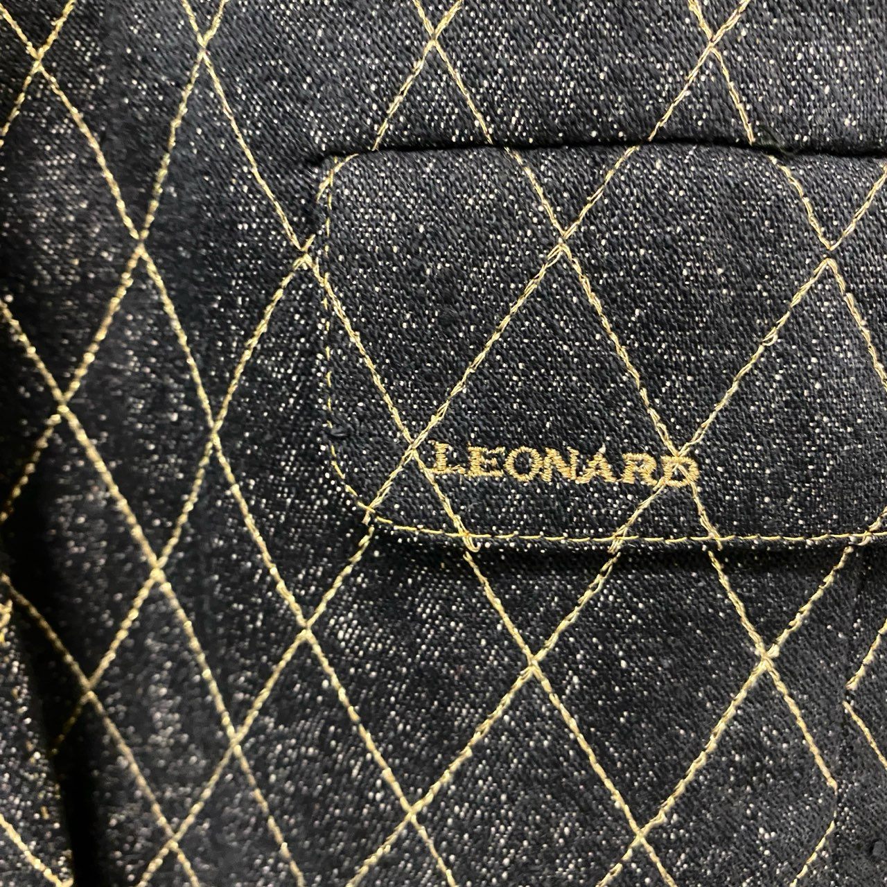 5c2 LEONARD FASHION レオナール テーラードジャケット 中綿ジャケット キルティング ゴールド刺繍 金ボタン レディース 女性服 13AR ブラックu02t