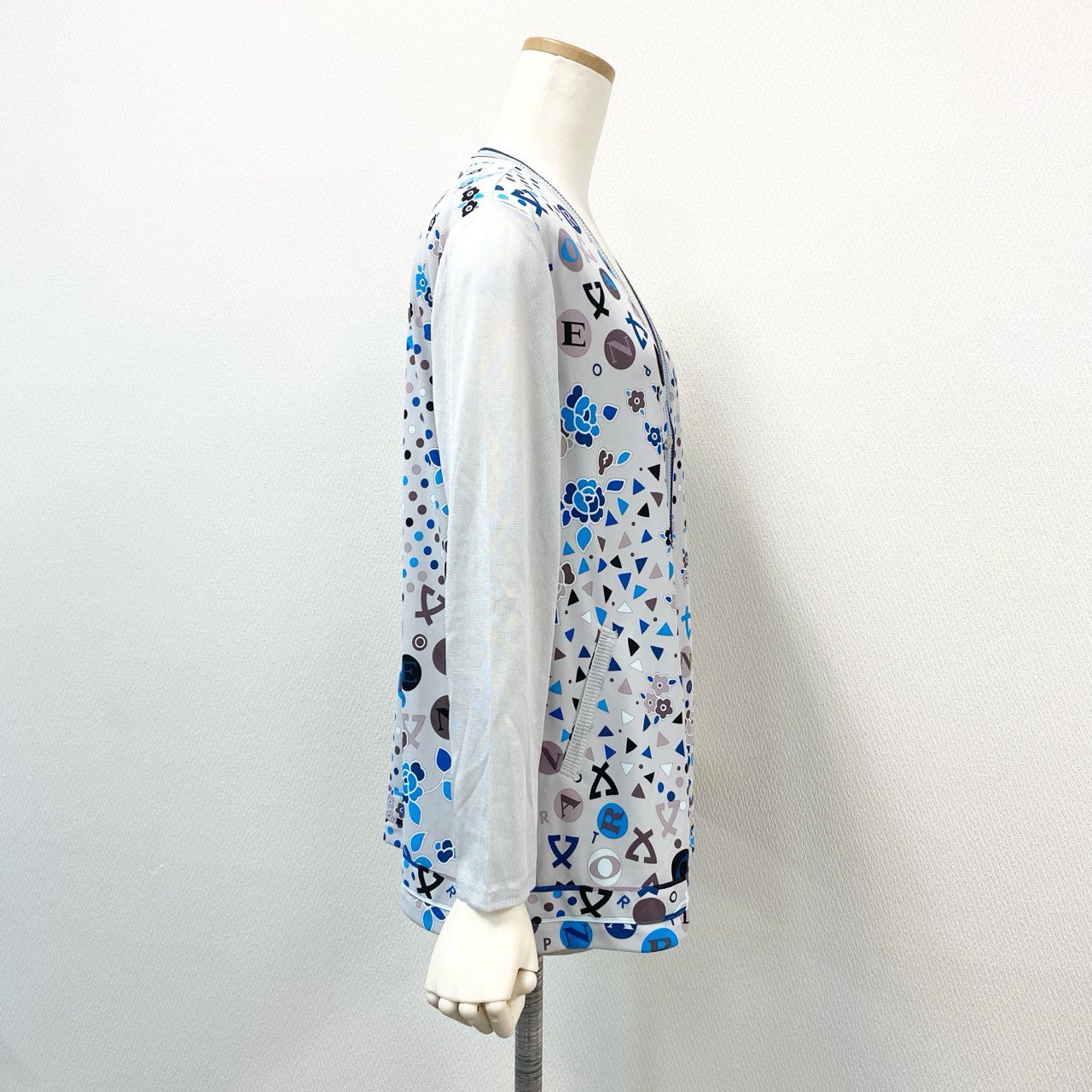 美品 LEONARD 総柄ストレッチトップス(L) 楽天市場】【美品】レオナール LEONARD FASHION ワンピース 七分