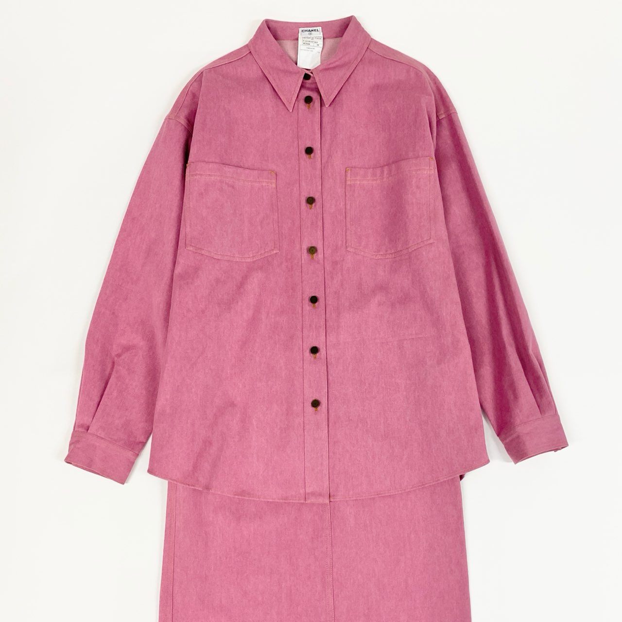 44a15 【archive】CHANEL ヴィンテージ シャネル 1999年 Cruise ランウェイ ココマークボタン デニムシャツ デニムスカート セットアップ オーバーサイズ サイズ38 ピンク レディースta1