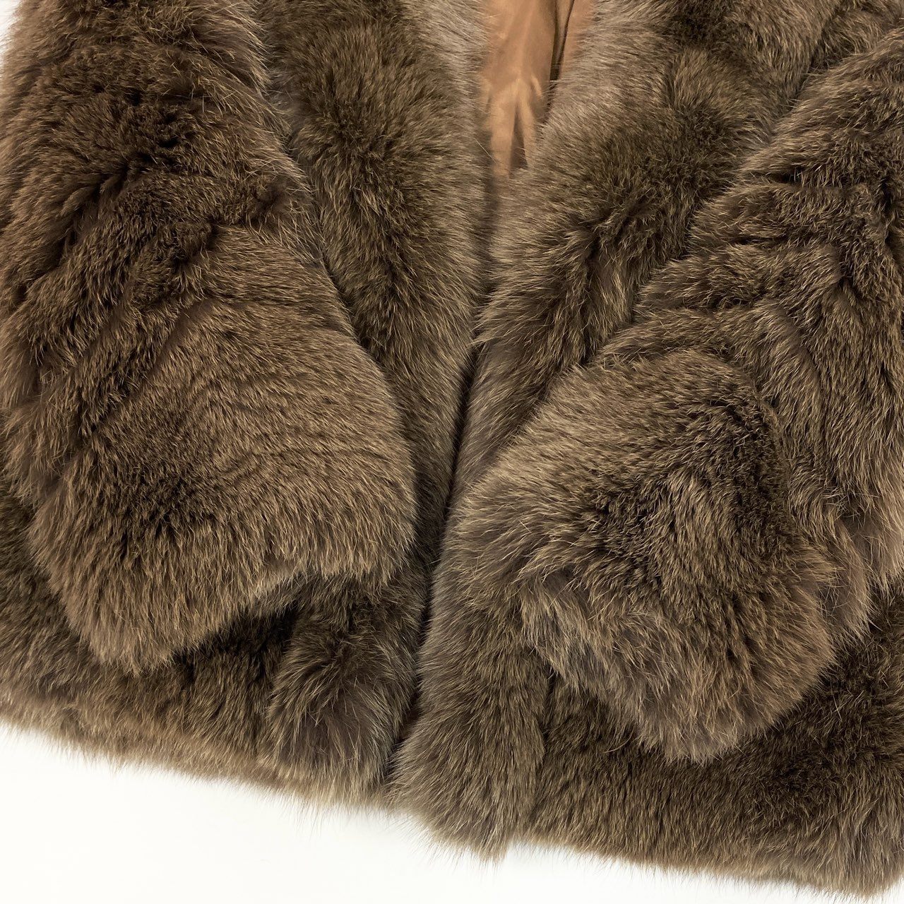 52k19 SAGA FOX サガフォックス 銀サガ 染め ブルーフォックス ファーコート 9 ブラウン 本毛皮 FOX FUR リアルファーt18r