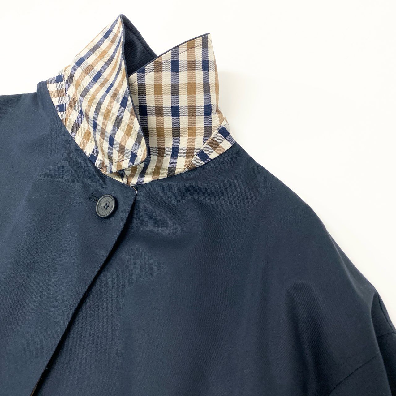 51Ⅼ2《美品》 Aquascutum OF LONDON アクアスキュータム 英国製 ステンカラーコート 切替チェック柄 比翼ボタン レディース 女性用 M ネイビー コットン100％u02t