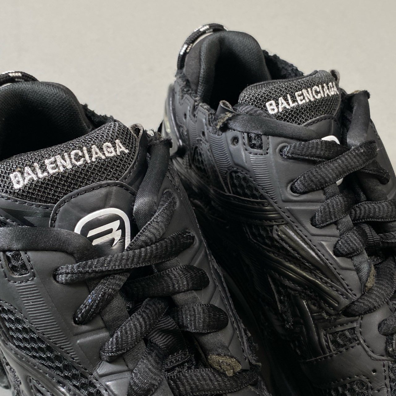 4j23 BALENCIAGA バレンシアガ RUNNER ローカットスニーカー シューズ USED加工 677403 40 26.5cm ブラック メンズo07t