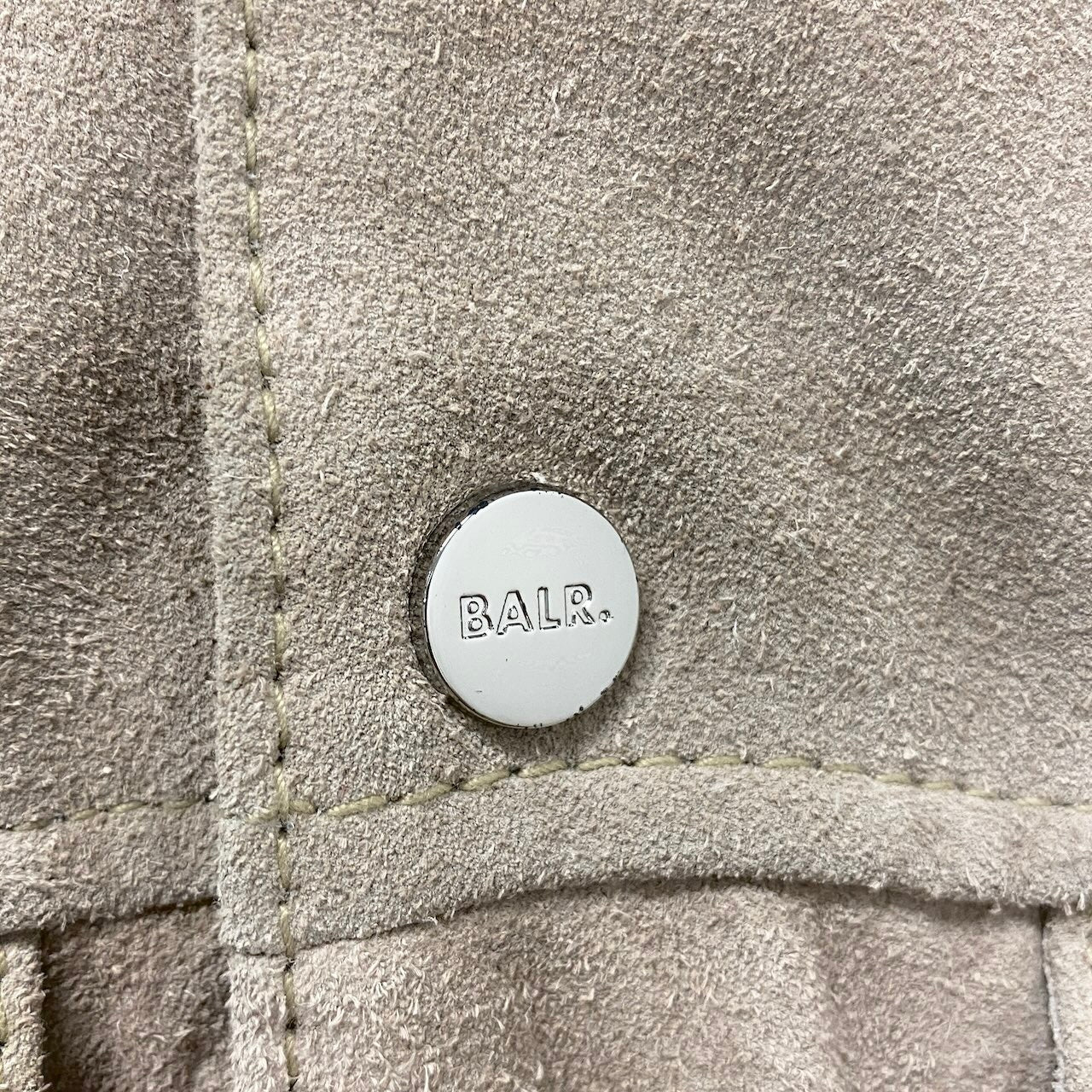 58g7 【未使用タグ付】 BALR. ボーラー スエードレザー トラッカージャケット レザージャケット サイズL オートミール メンズ 紳士服o07t
