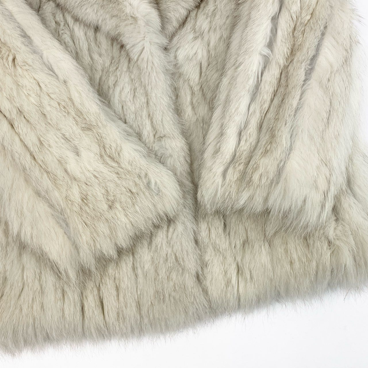 49k19 SAGA FOX サガフォックス 銀サガ ブルーフォックス ファーコート ホワイト 本毛皮 FOX FUR リアルファーt18r