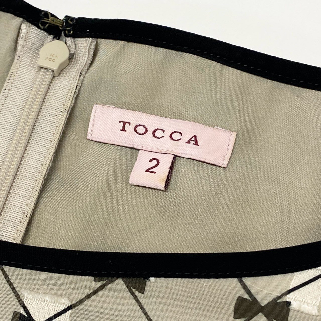 47k5 TOCCA トッカ CHECKER RIBBON チェッカーリボンワンピース ランドリーライン 洗える○ 半袖 総柄 シアー レディース 女性用 OPTOCA0050 2 ベージュ系o07t