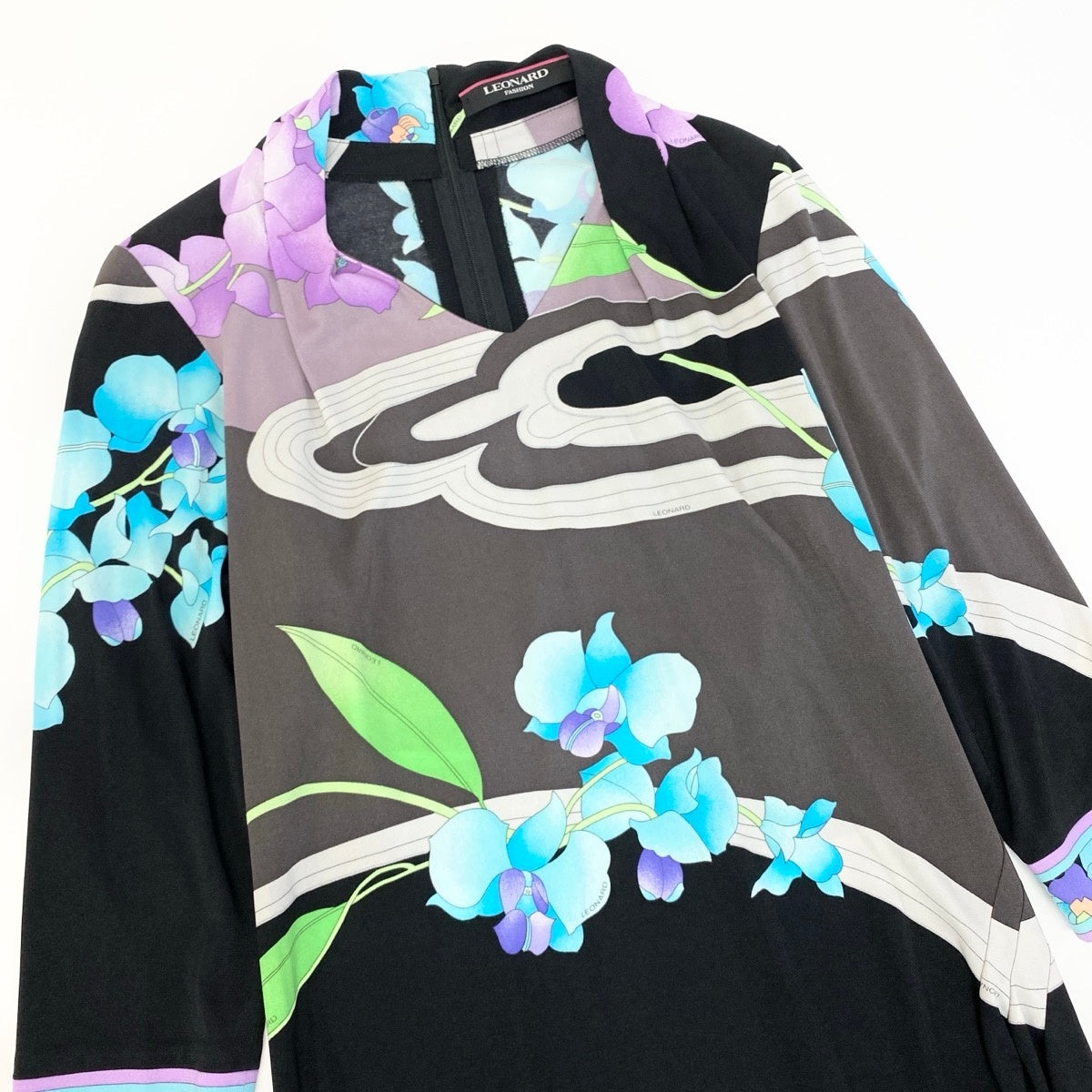 11e27【美品】 LEONARD FASHION レオナール ロングワンピース 美しい花柄プリント カンカン素材 長袖 サイズ40 マルチカラー レディース 女性用u02t