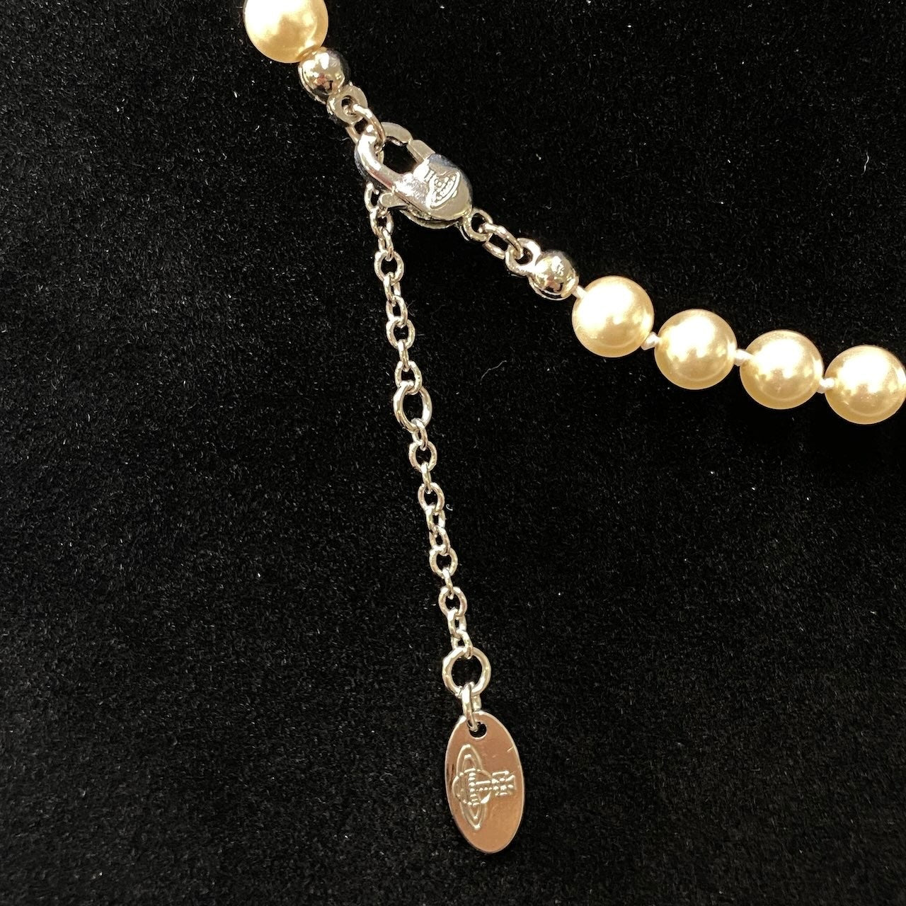 h11 《美品》 Vivienne Westwood ヴィヴィアンウエストウッド ORB ラインストーンオーブ パールネックレス ホワイト シルバー アクセサリー 安全ピンt18r