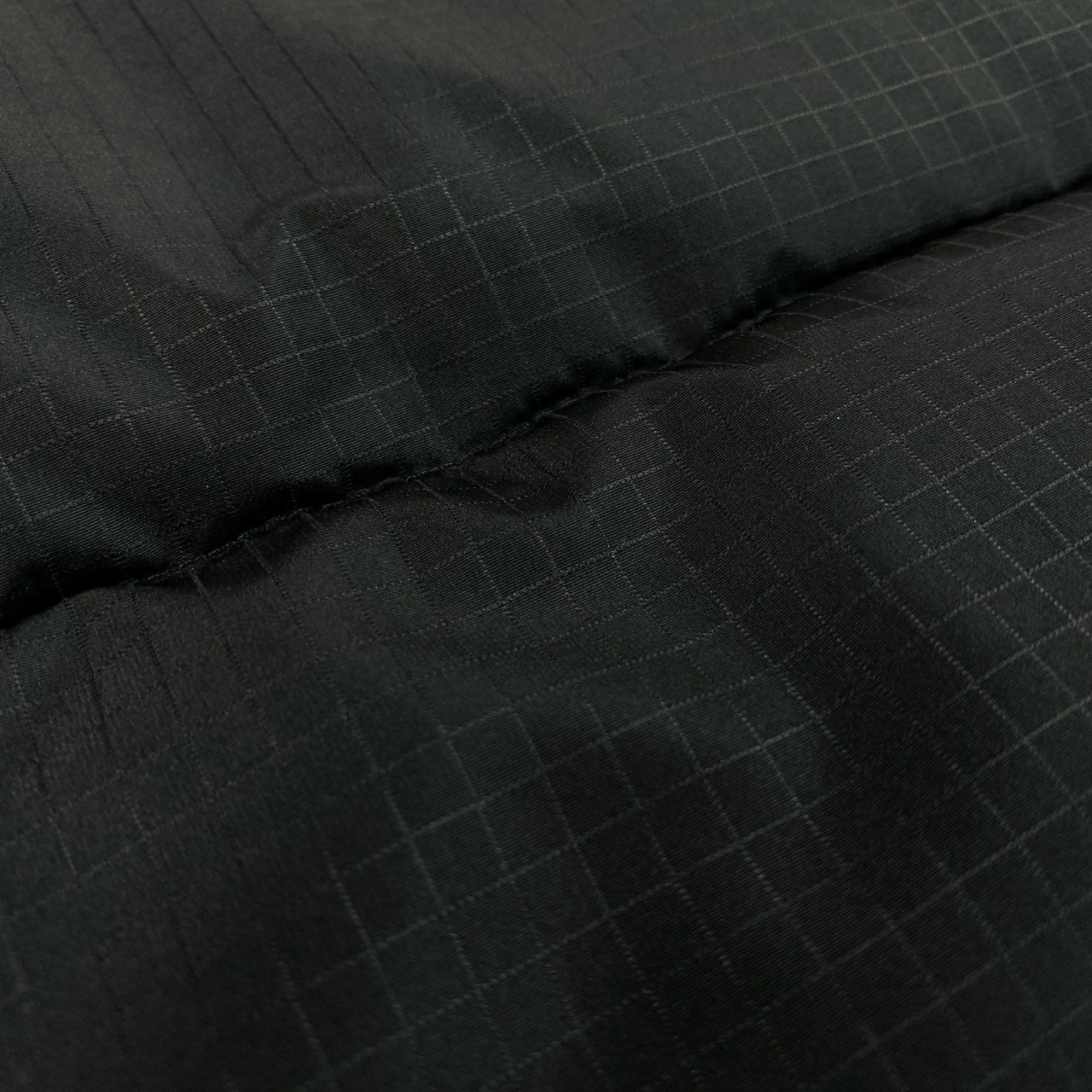 3k28 《タグ付き》 BALENCIAGA バレンシアガ バックロゴ リップストップ パファージャケット アウター 20AW 621982 44 ブラック メンズu02t