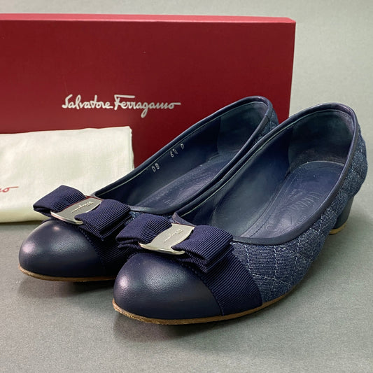 g29《美品》 Salvatore Ferragamo サルヴァトーレ フェラガモ VARA O DEN ヴァラリボン デニムパンプス 6 1/2 ネイビー ブルー シューズ 箱 保存袋有t18r