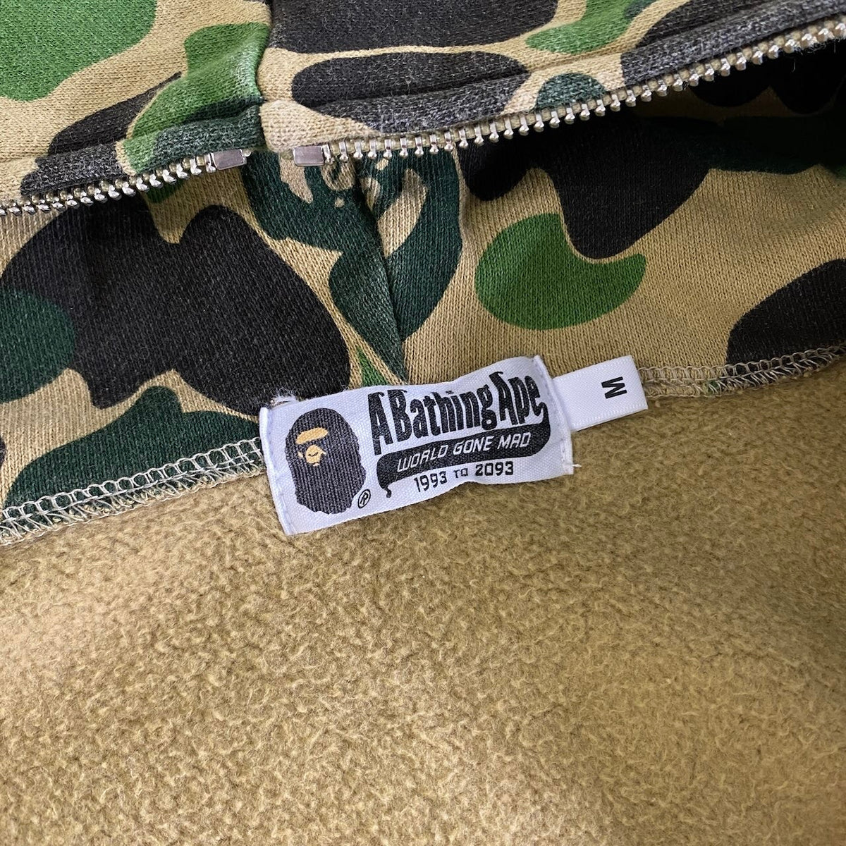 74j23 A BATHING APE アベイシング エイプ CAMO SHARK FULL ZIP カモフラ シャークパーカー M グリーン 迷彩柄t18r