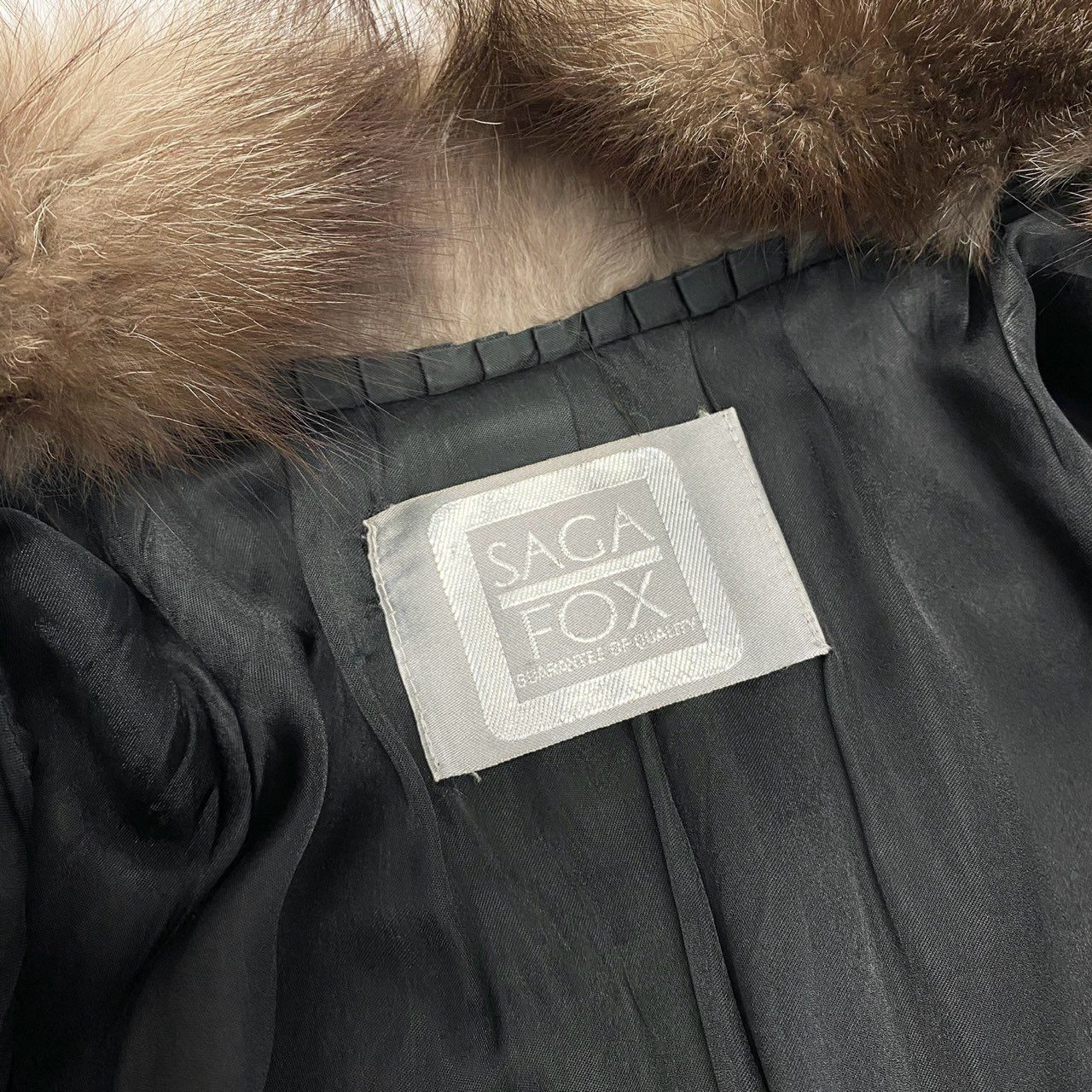 63a24 SAGA FOX サガフォックス 銀サガ シルバーフォックス 極厚 ファーコート サイズ13 最高級本毛皮 Fox Fur Coatt18r