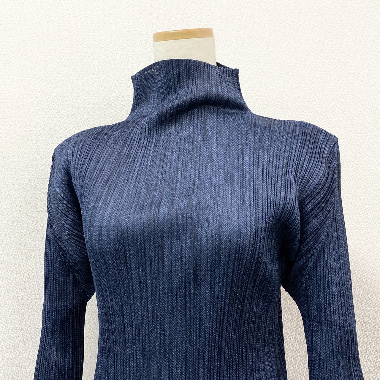42h22 PLEATS PLEASE プリーツプリーズ イッセイミヤケ 変形カットソー トップス  ハイネック プリーツ加工 PP04-JK204 サイズ3 ネイビー ポリエステル レディース 日本製u02t