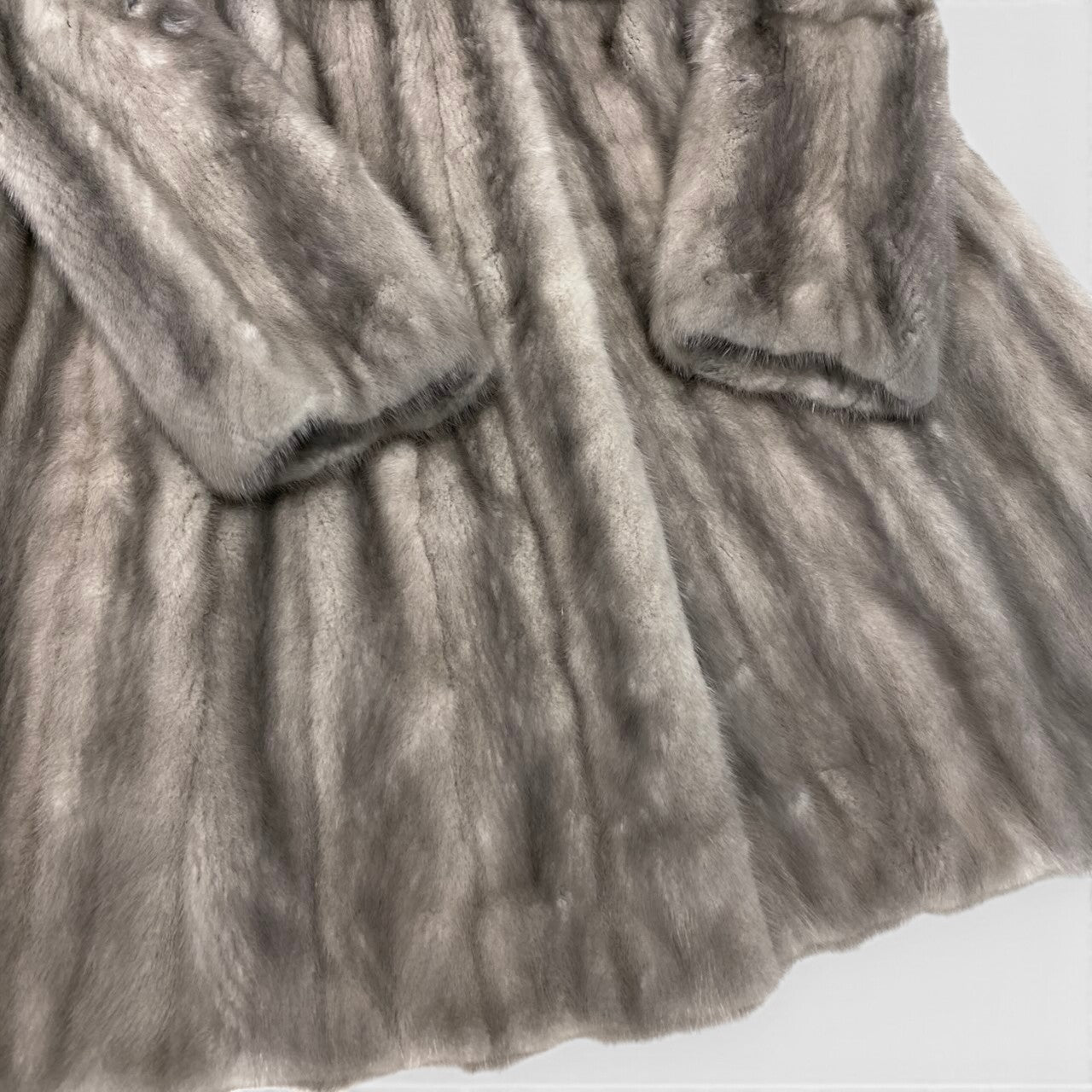 32h31 サファイアミンク 超ロングコート 丈112cm  F シルバーグレー 最高級本毛皮 Sapphire Mink Fur Long Coatt18r