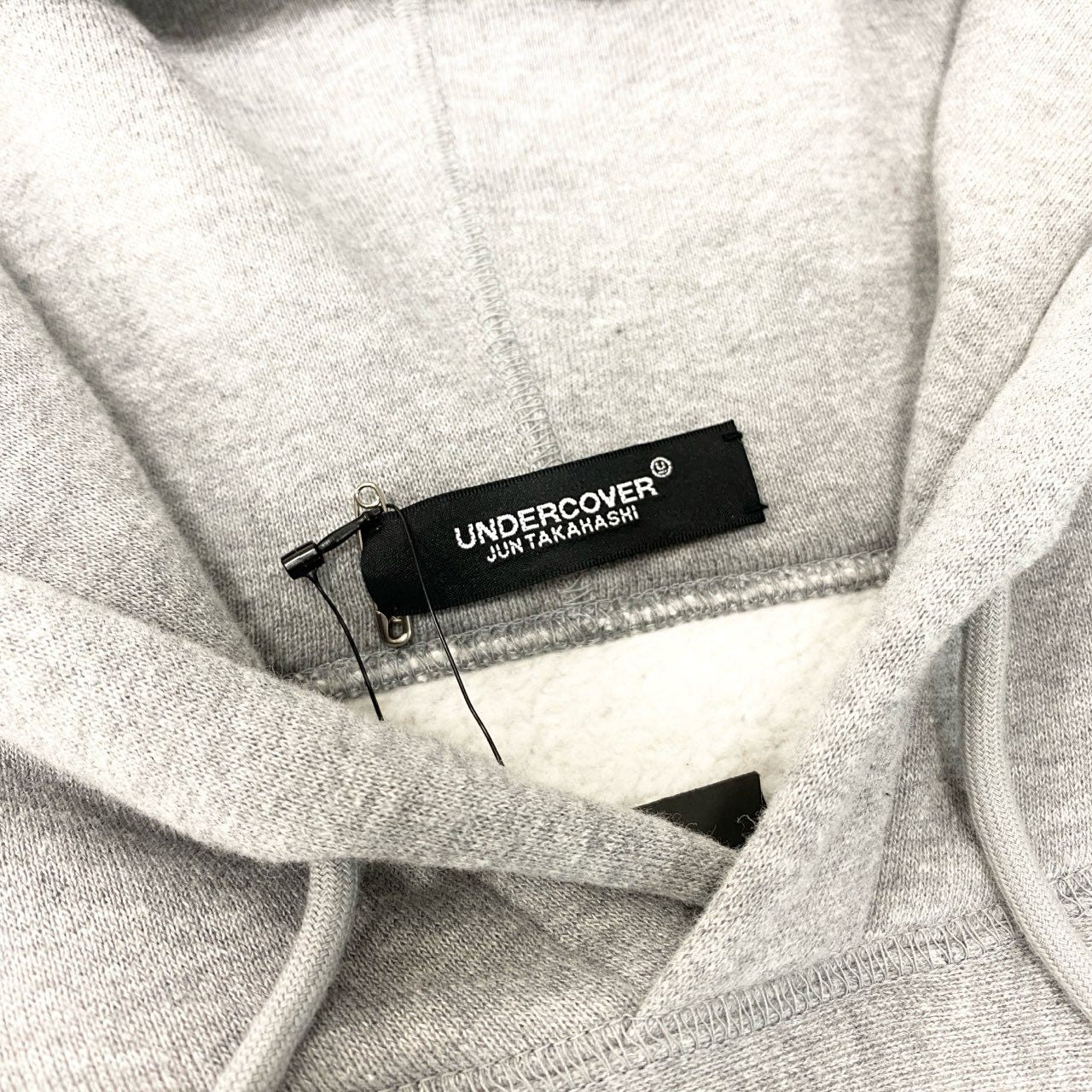 75c3 【新品保管品】UNDERCOVER アンダーカバー プルオーバーフーディー パーカー 脇リブ TPJQパッチ ZIPデザイン UC2D4801-1 2サイズ グレー コットン100％ メンズ 男性用o07t