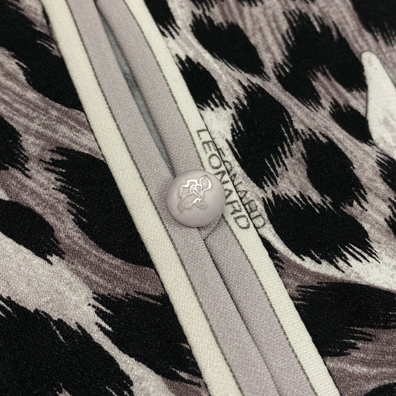 69k7  LEONARD レオナール  チュニックワンピース 7分袖 総柄 フラワーモチーフ カンカン素材 レディース 女性用 L マルチカラーo07t