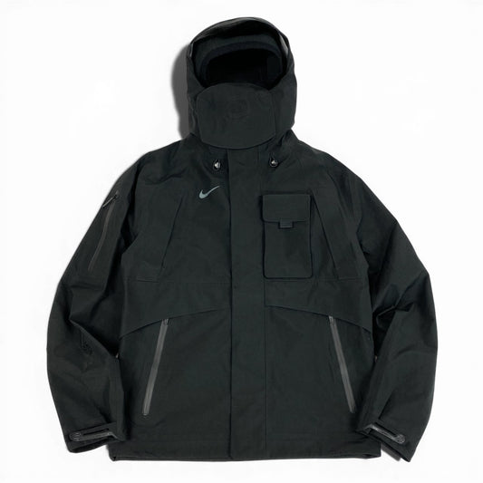 84L19 【美品】Nike×Travis Scott ナイキ トラビススコット ゴアテックス テクニカルジャケット フーディージャケット Sサイズ ブラック メンズo07t