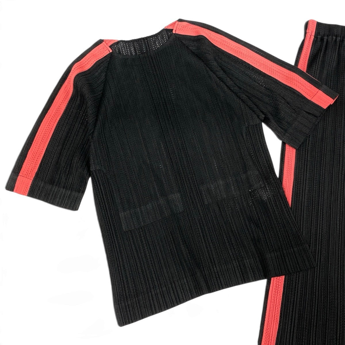 Aj15 ISSEY MIYAKE イッセイミヤケ プリーツ サイドライン セットアップ メッシュ サイズL ブラック レッド ポリエステル100％ レディースo07t